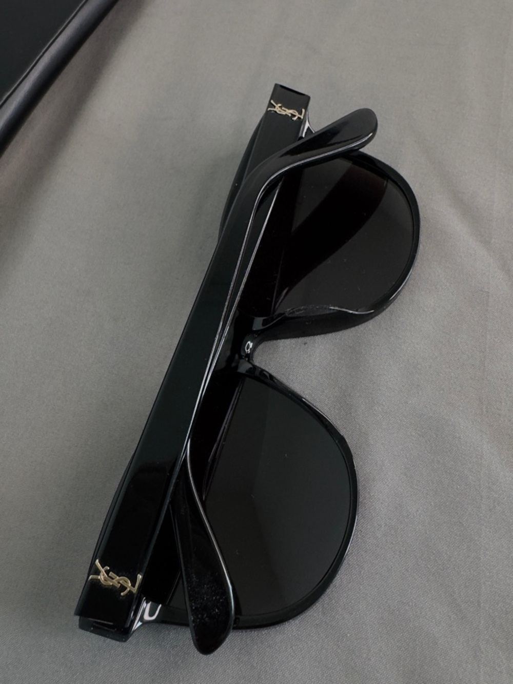 Saint Laurent Black Round Sunglasses “Original sunglasses “ - Black case /. OBO